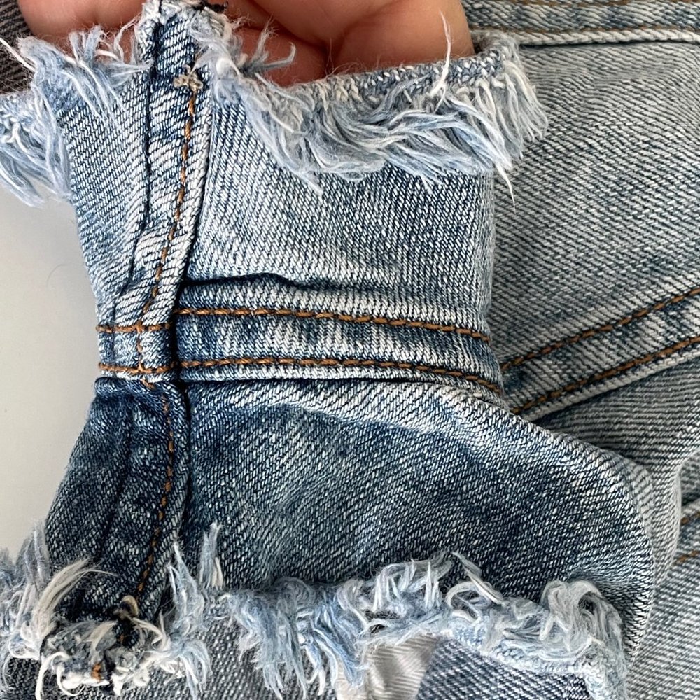 Free People Distressed Rigid 100% Cotton Raw Hem Denim Shorts 2" - Picture 10 of 10